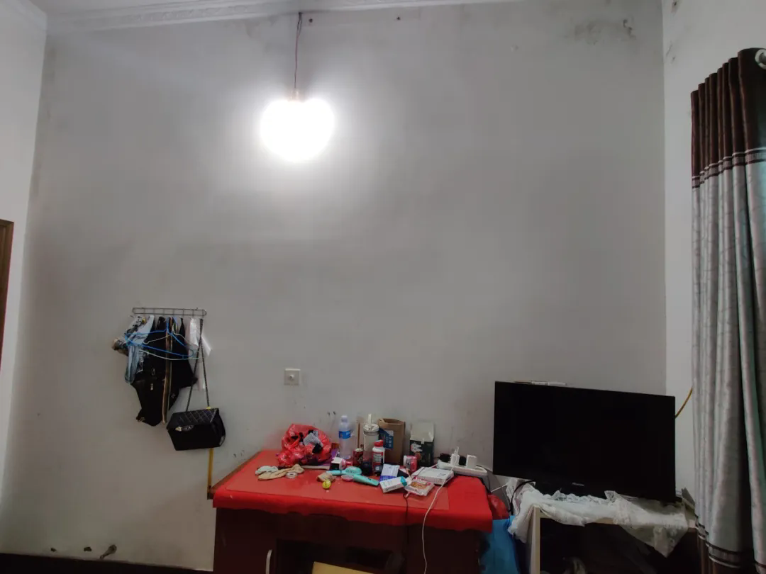 4.webp.png 4.webp.png